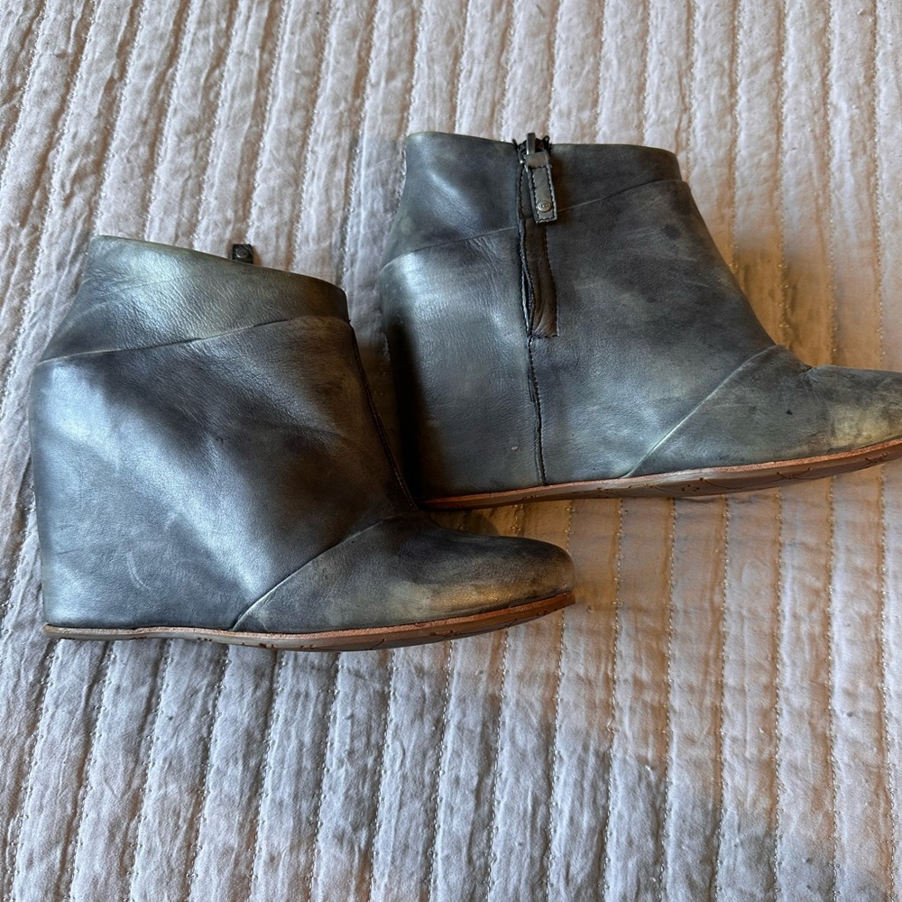 Ugg Bootie - image 4